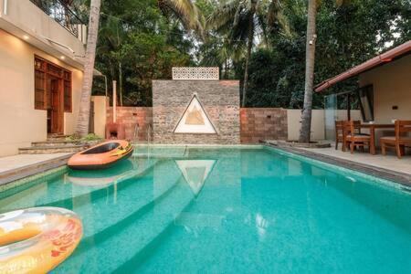 Golden Radiance Airyaman Spa & Pool Villa Breakfast & Spa Included Mysore Exterior foto