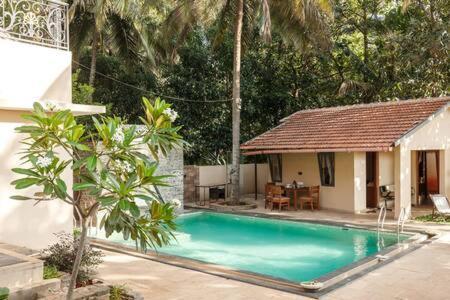 Golden Radiance Airyaman Spa & Pool Villa Breakfast & Spa Included Mysore Exterior foto